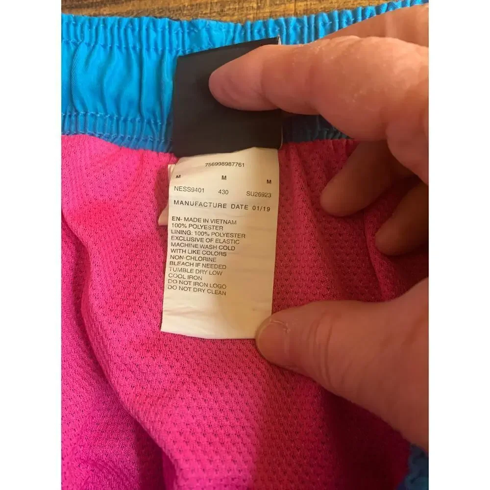 NIKE Boy’s Turquoise Lined Board Shorts / Size: Medium